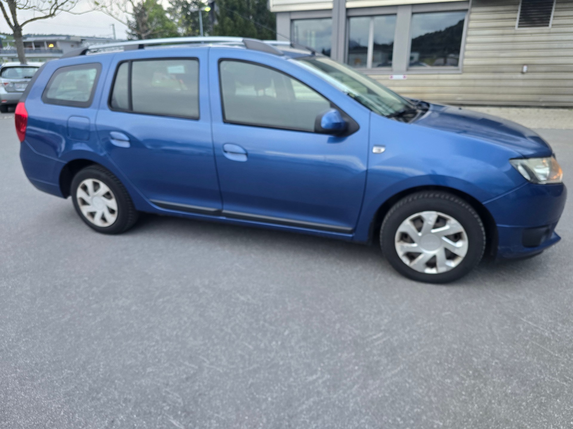 DACIA Logan MCV 0.9 Lauréate-image-4