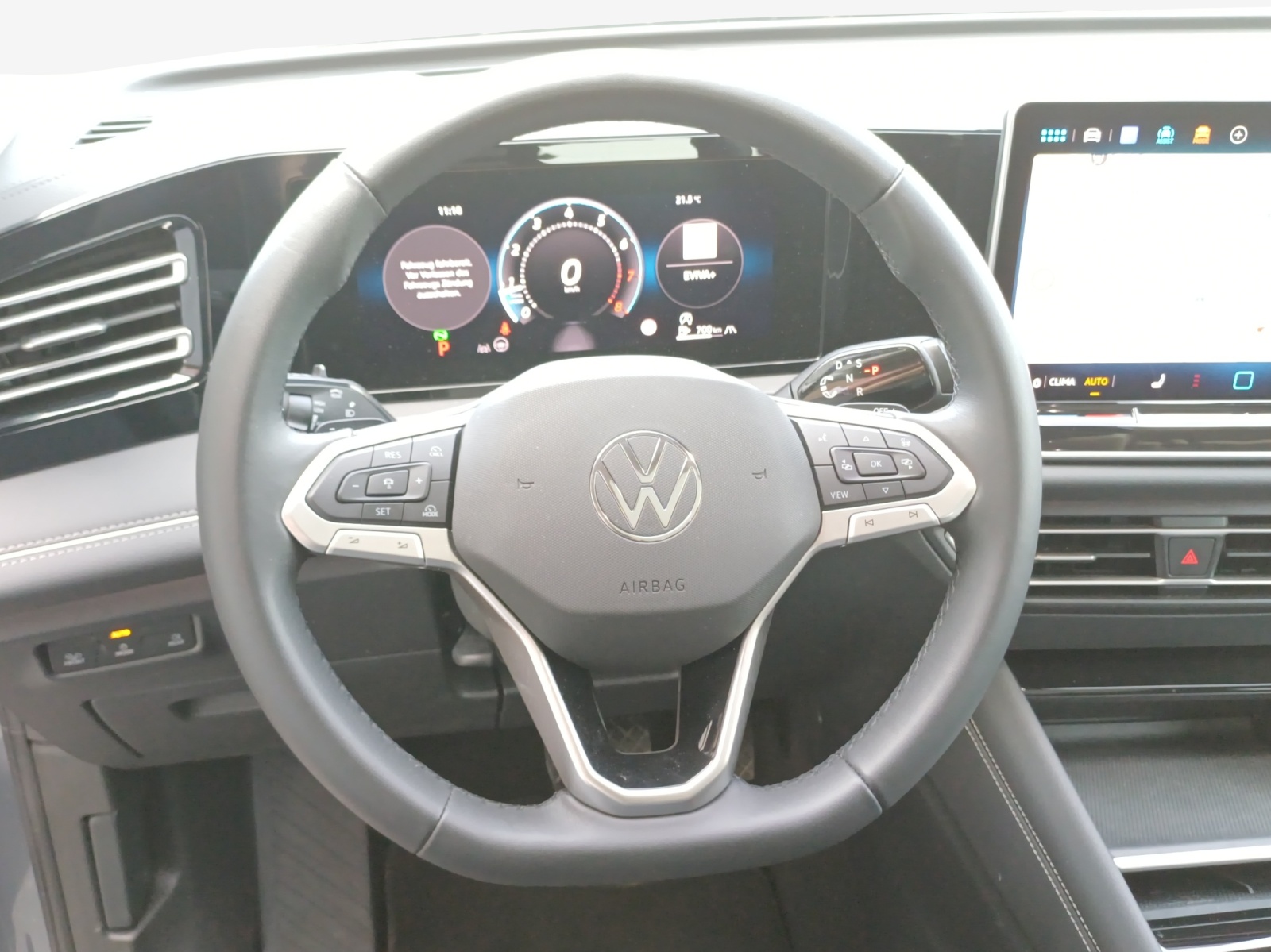 VW Tiguan 2.0 TSI DSG Elegance 4Motion-image-9