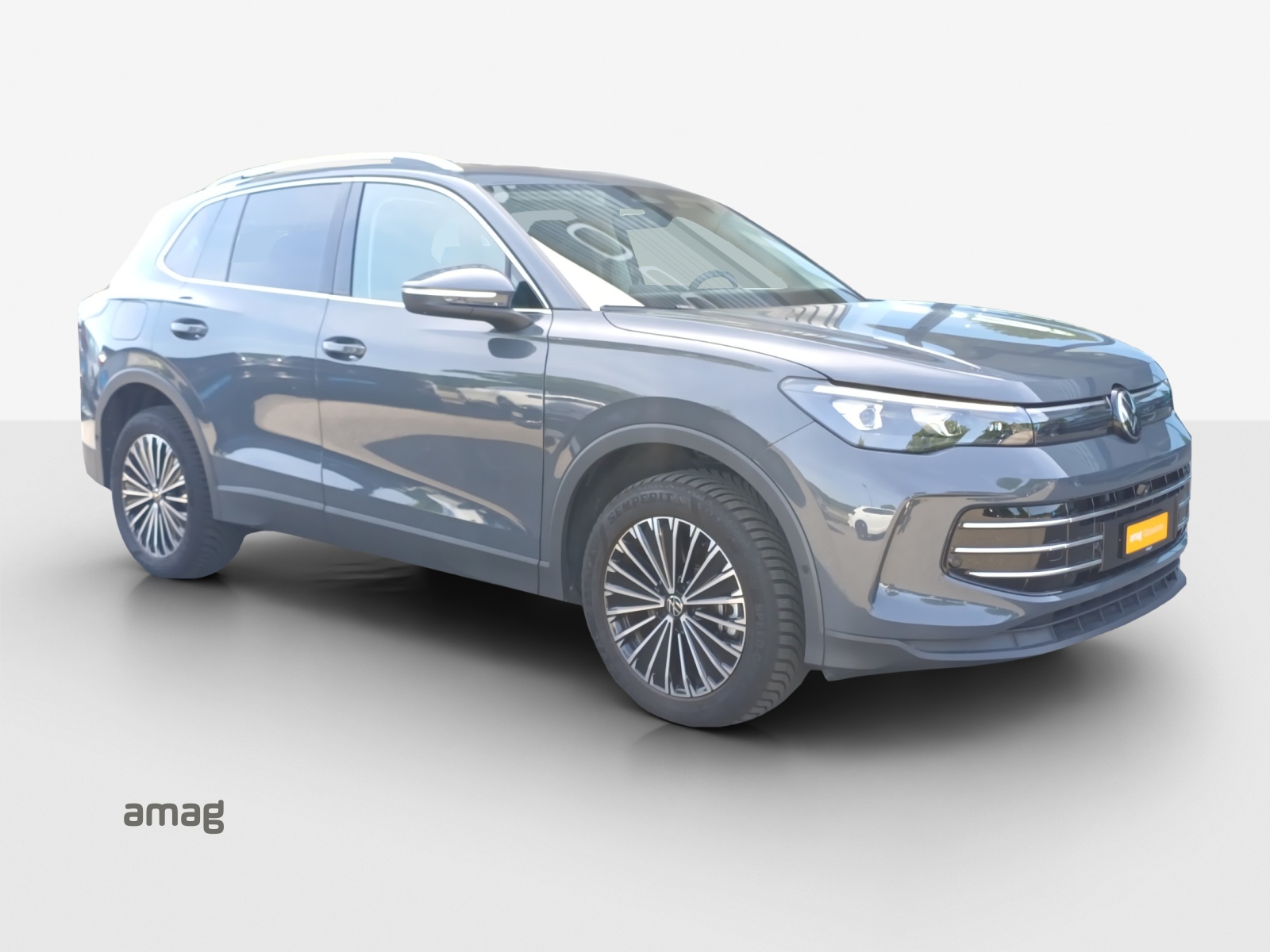 VW Tiguan 2.0 TSI DSG Elegance 4Motion-image-5