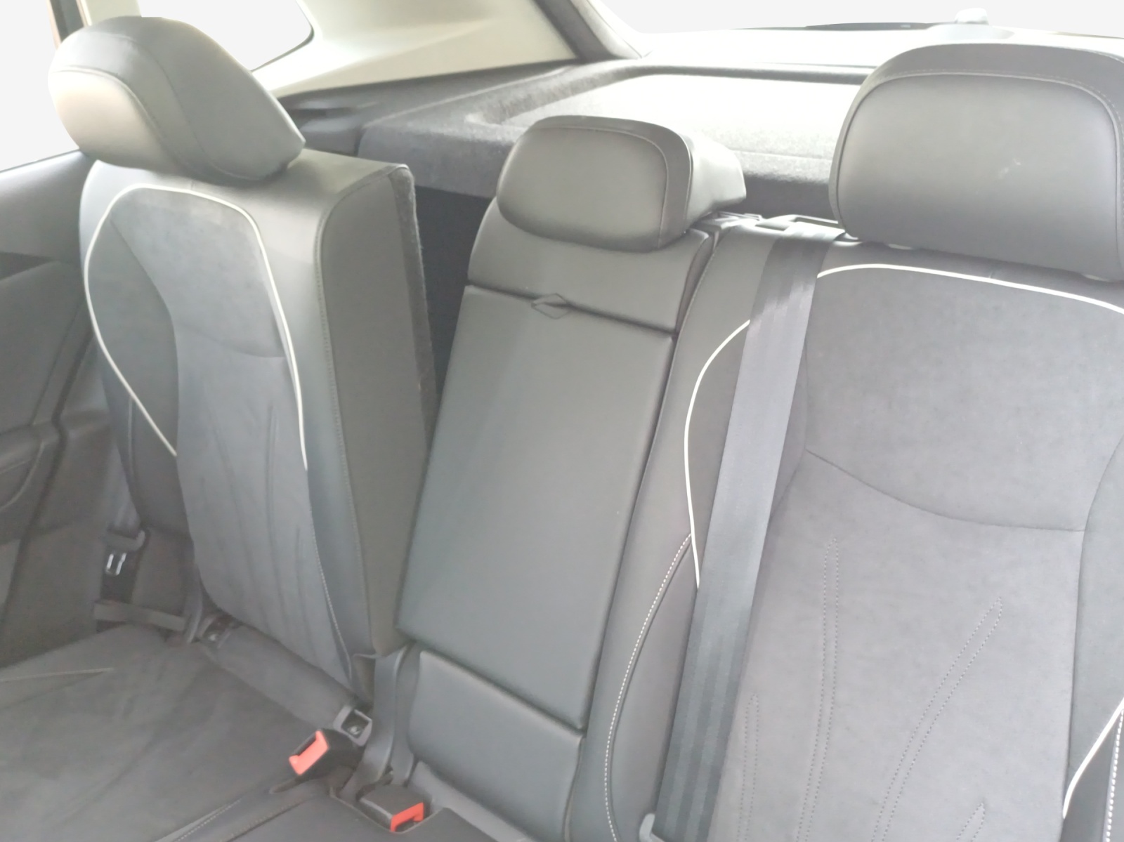 VW Tiguan 2.0 TSI DSG Elegance 4Motion-image-11