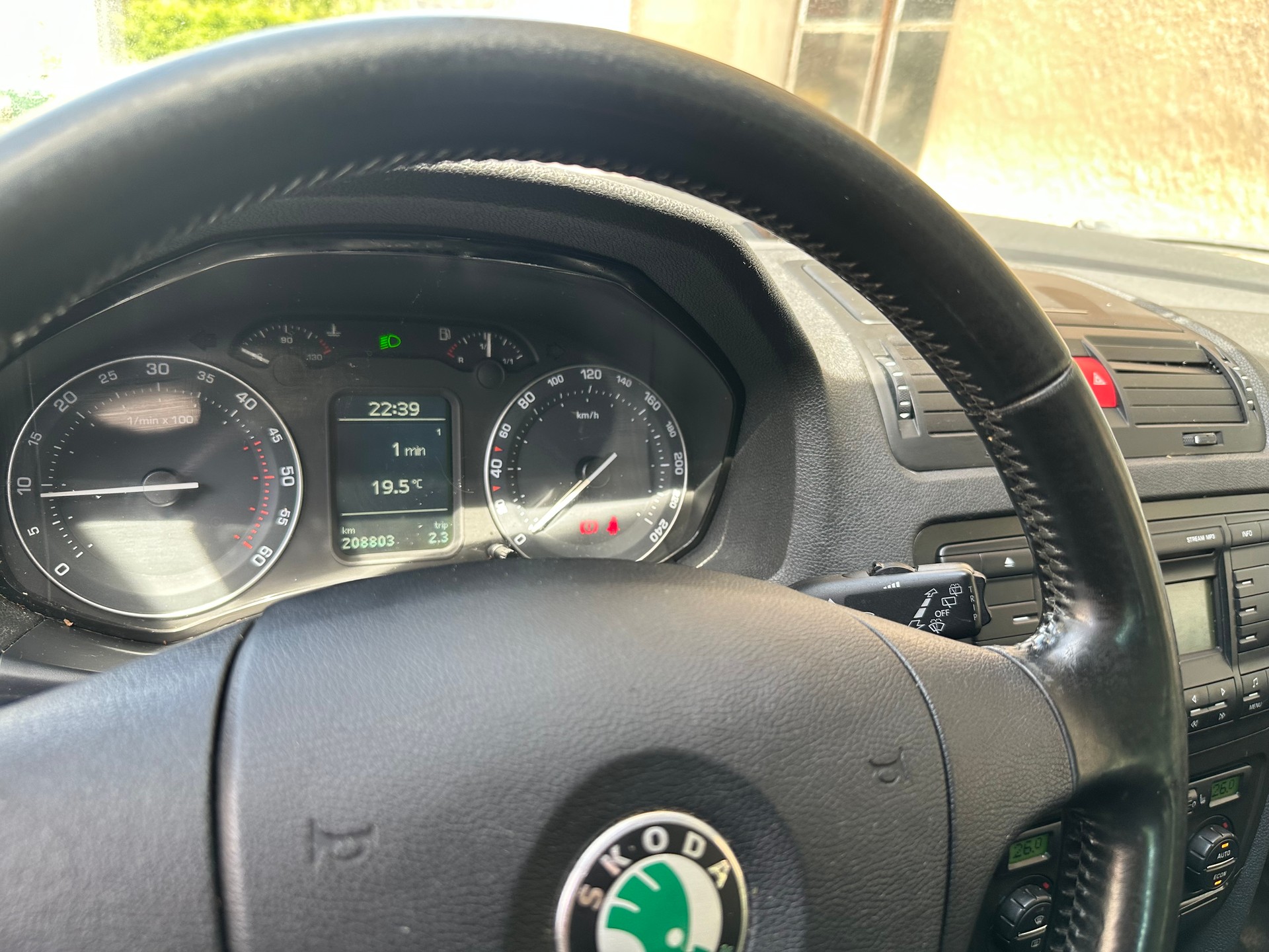 SKODA Octavia 1.9 TDI Adventure 4x4-image-4
