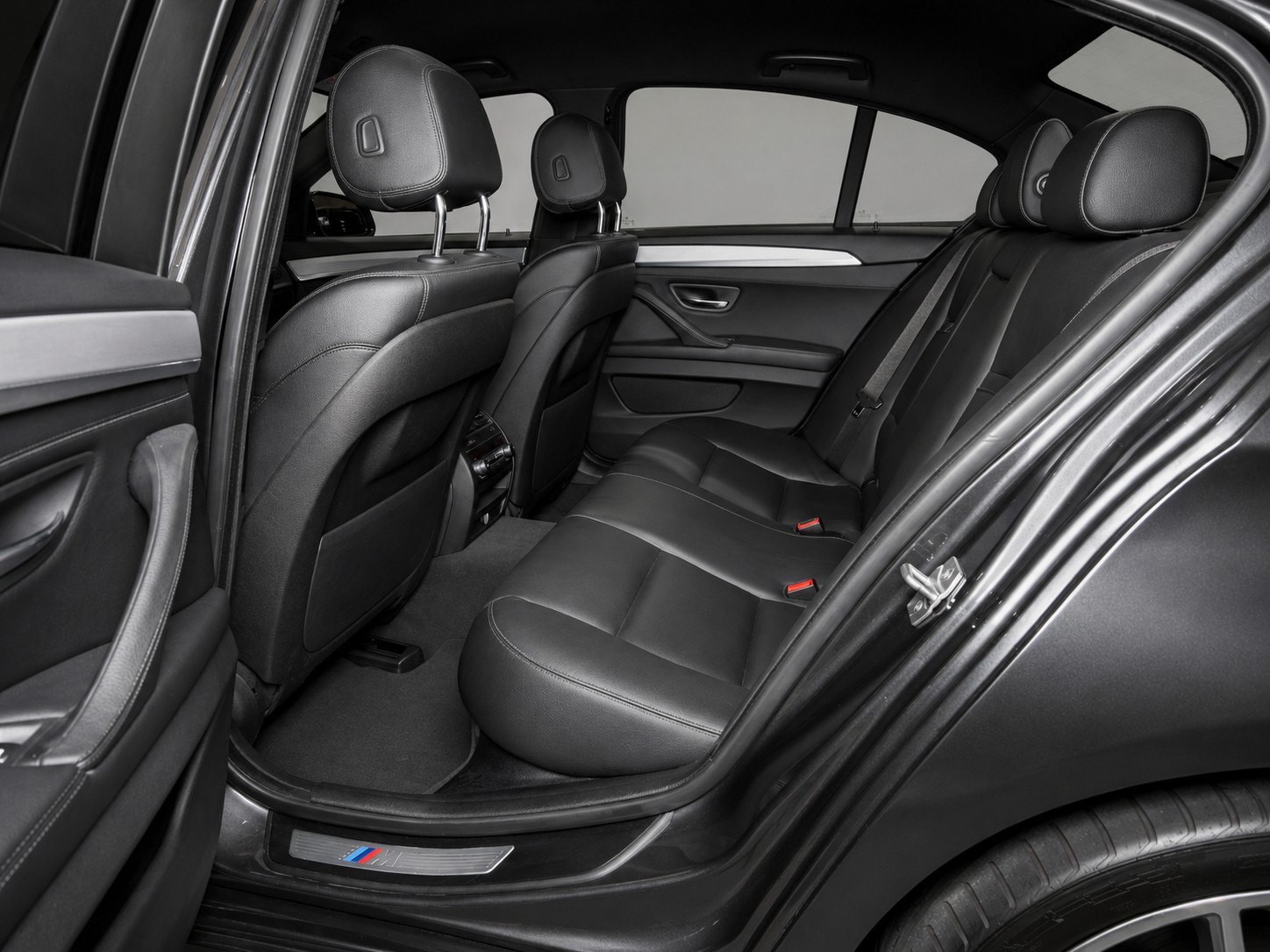 BMW M 550d xDrive M-Sport-image-12