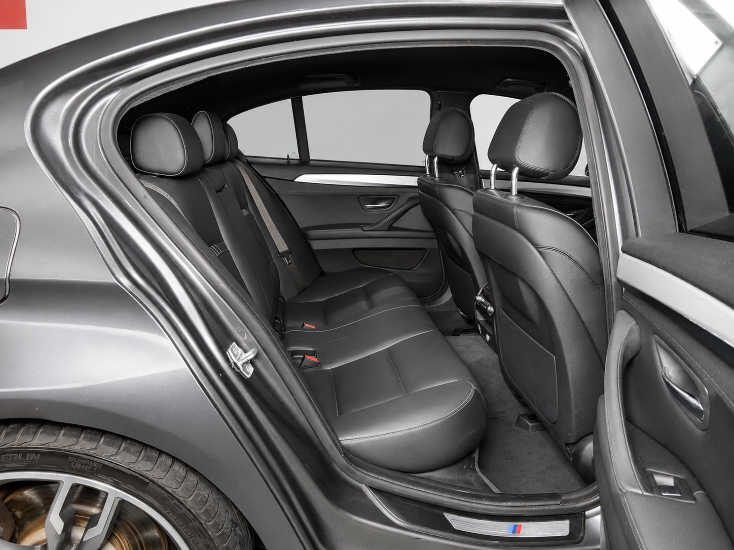 BMW M 550d xDrive M-Sport-image-11