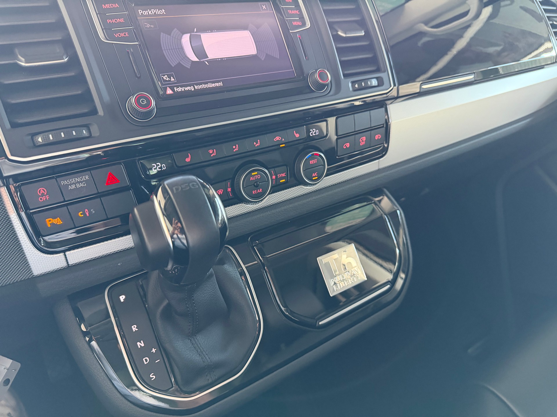 VW T6 Multivan 2.0 Bi-TDI 204 PS Highline Liberty DSG-image-15