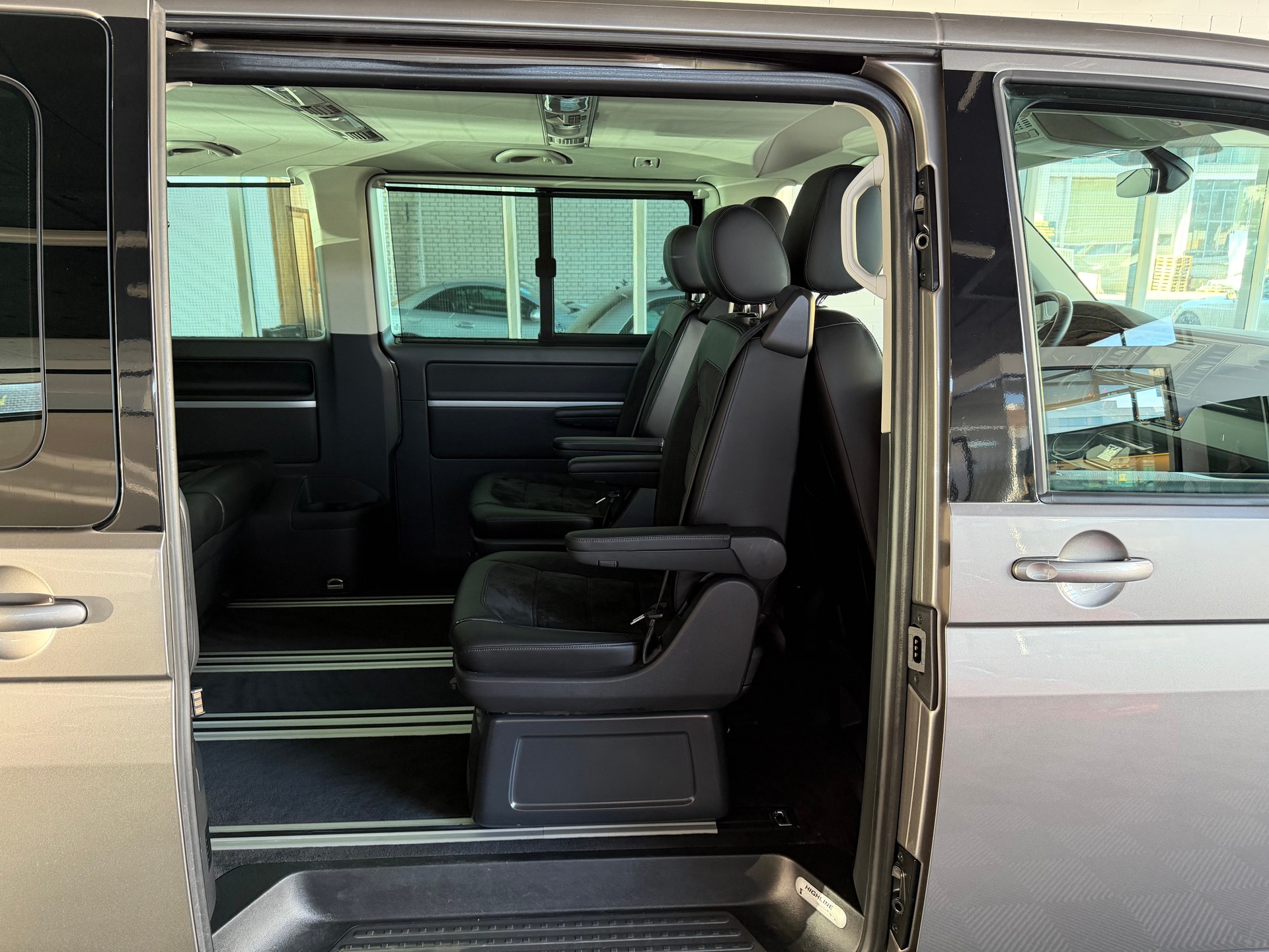 VW T6 Multivan 2.0 Bi-TDI 204 PS Highline Liberty DSG-image-9