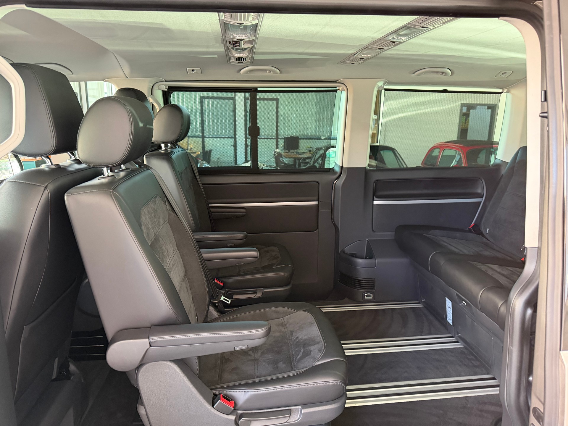 VW T6 Multivan 2.0 Bi-TDI 204 PS Highline Liberty DSG-image-12