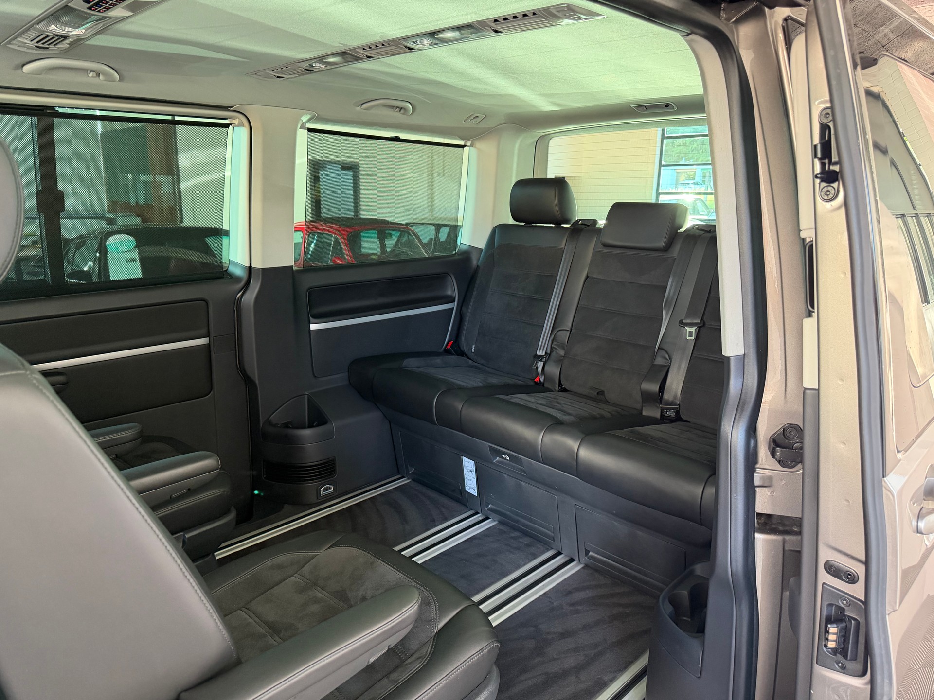 VW T6 Multivan 2.0 Bi-TDI 204 PS Highline Liberty DSG-image-11