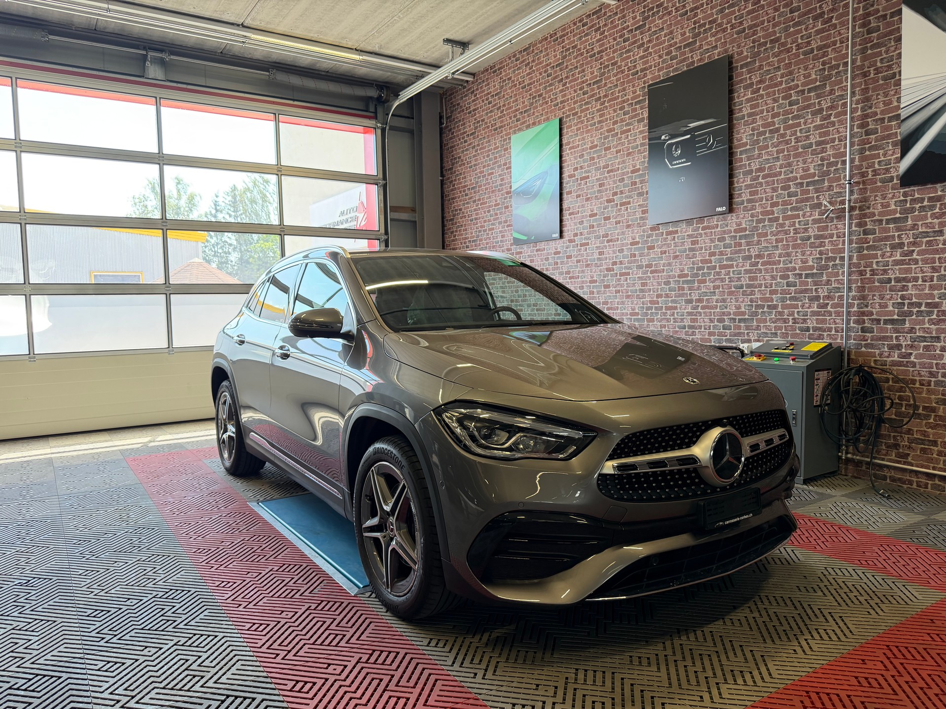 MERCEDES-BENZ GLA 250 e 8G-DCT AMG LINE-image-5