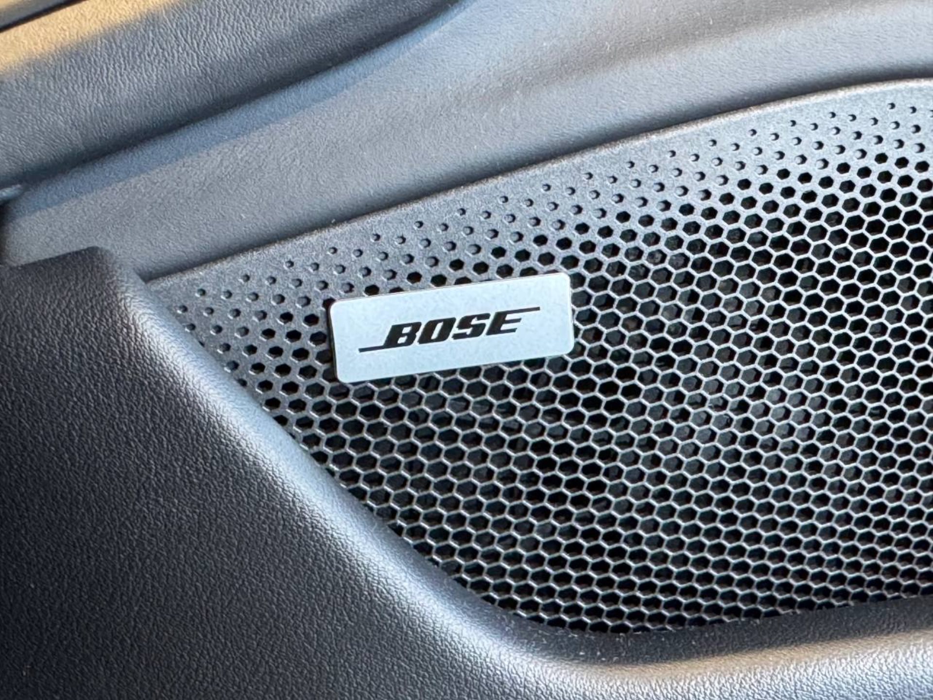PORSCHE Taycan Turbo S Sport Turismo-image-23