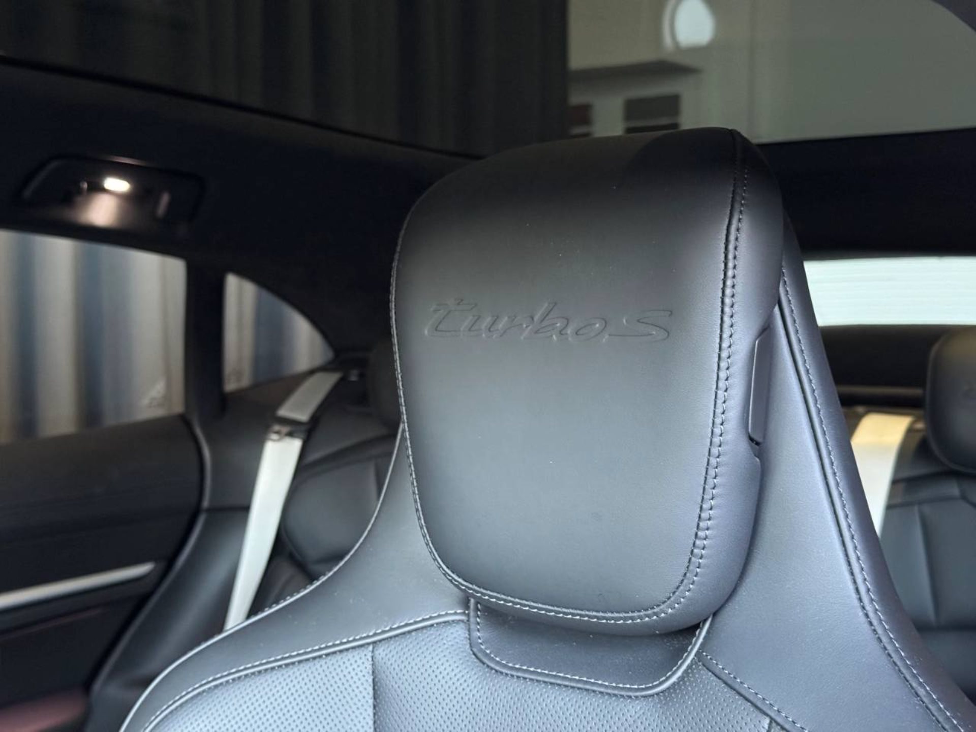 PORSCHE Taycan Turbo S Sport Turismo-image-35