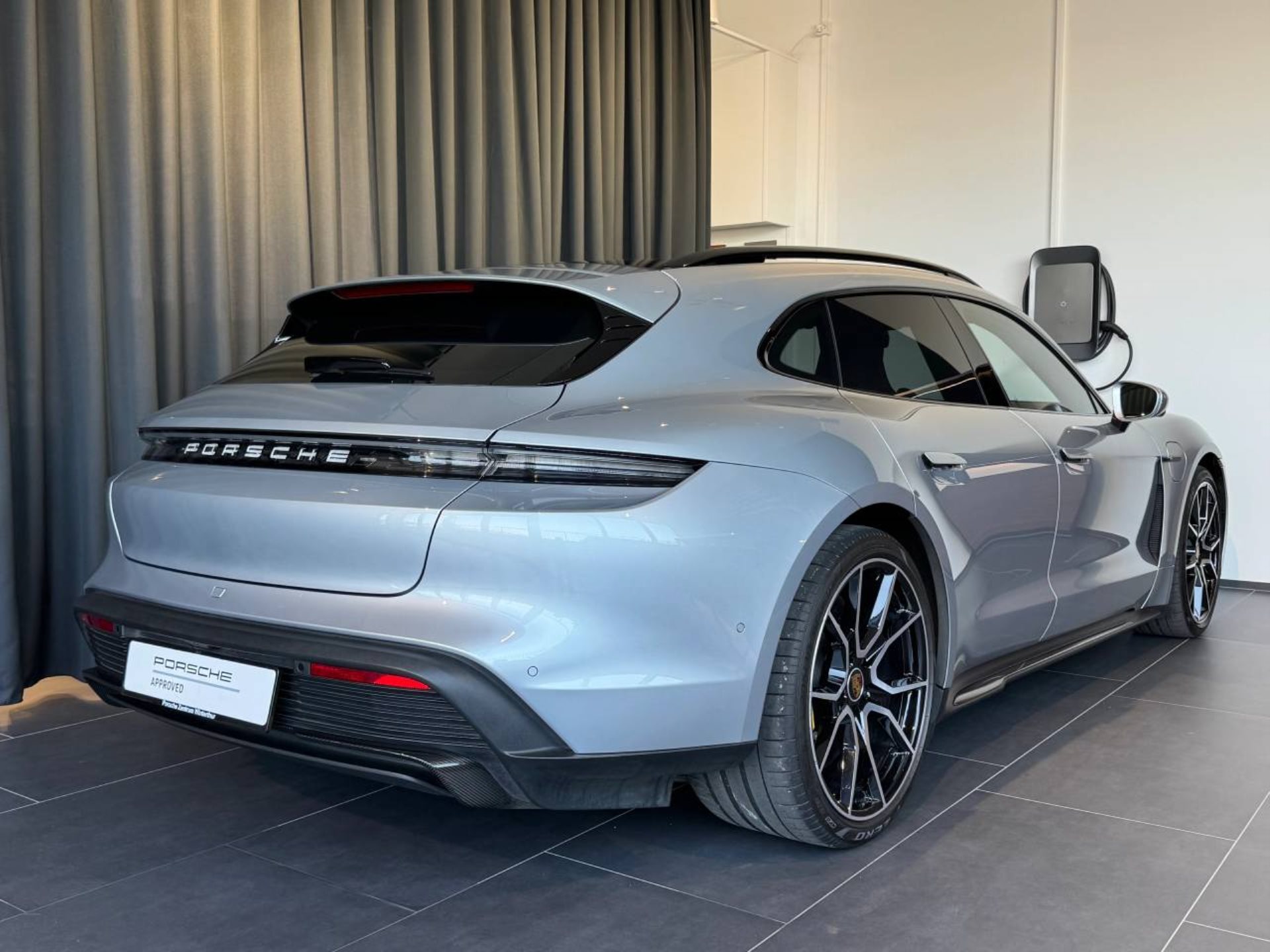PORSCHE Taycan Turbo S Sport Turismo-image-6