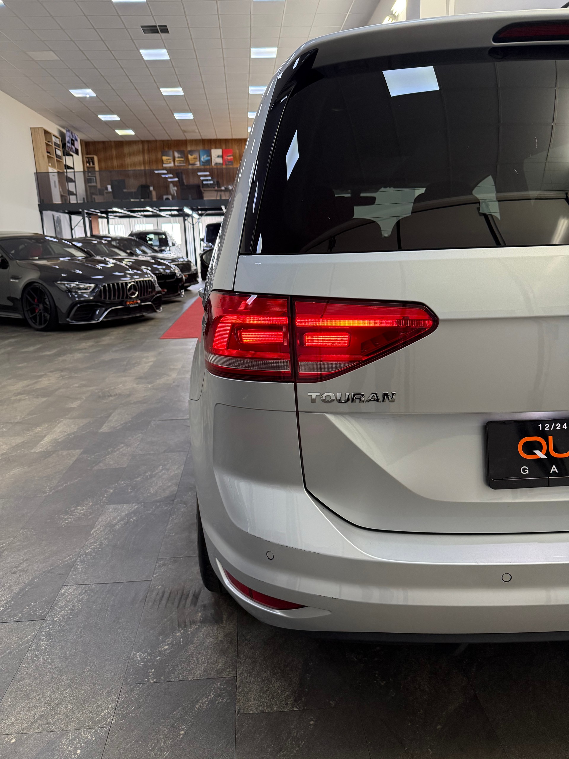 VW Touran 1.6 TDI BlueMotion Technology Trendline DSG-image-4