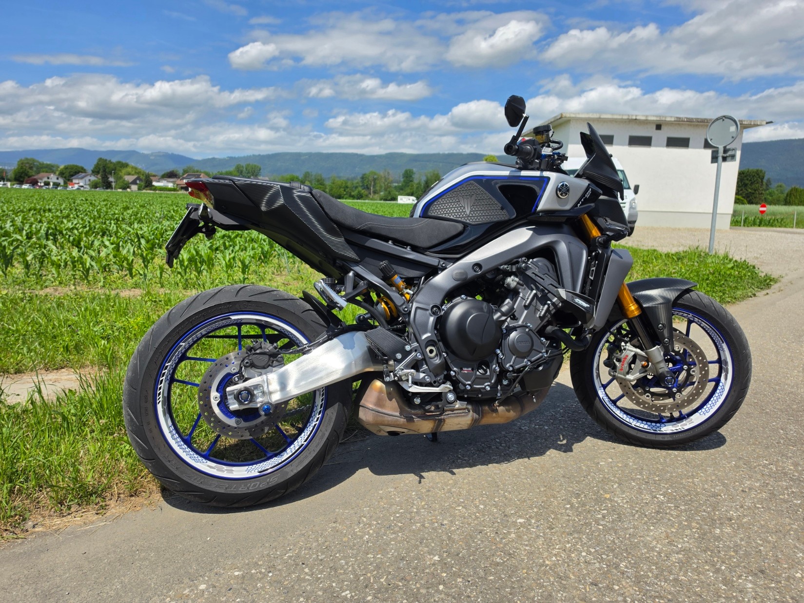 YAMAHA MT-09 SP-image-1