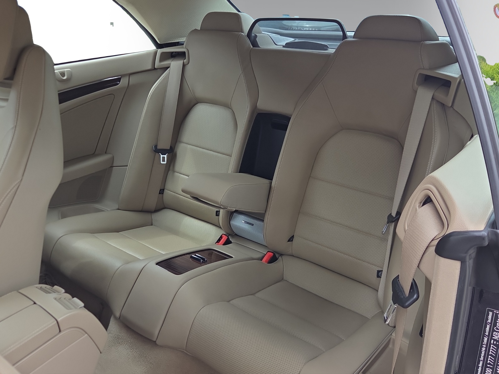 MERCEDES-BENZ E 350 CGI BlueEfficiency 7G-Tronic-image-9