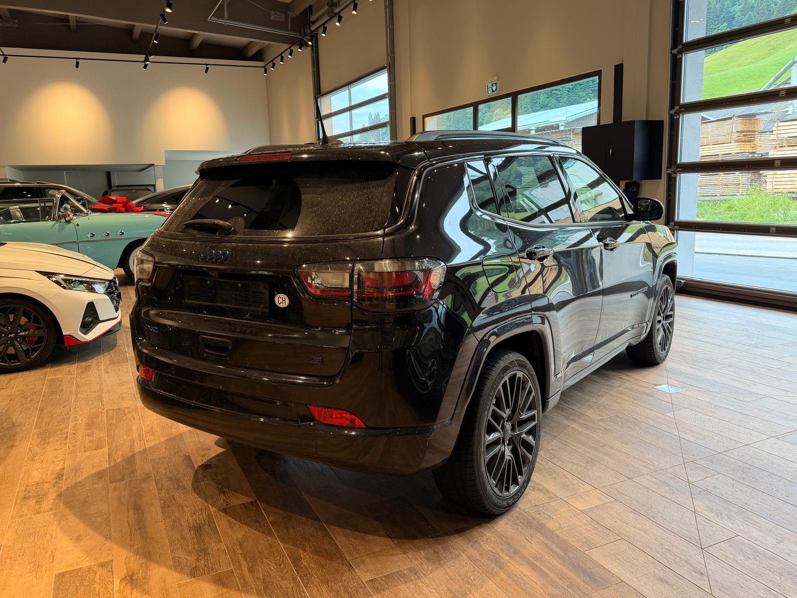 JEEP Compass 1.3 T PHEV Night Eagle AWD-showroom-element-3