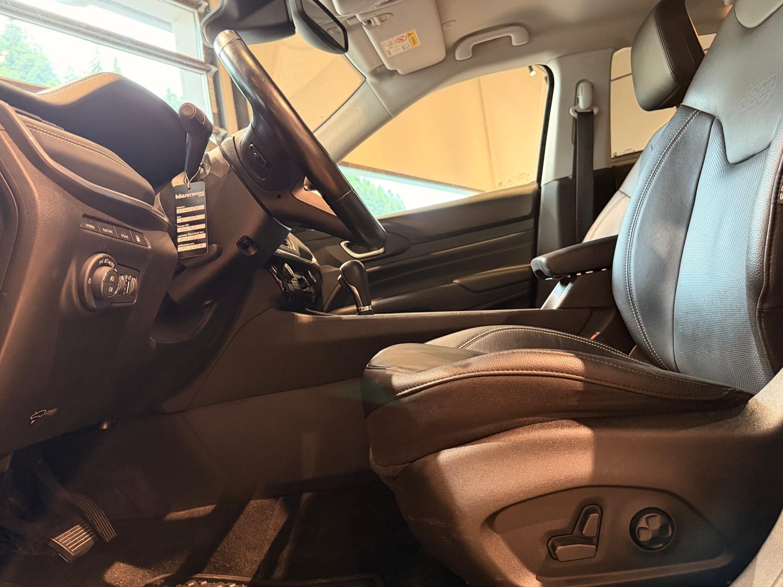 JEEP Compass 1.3 T PHEV Night Eagle AWD-image-9