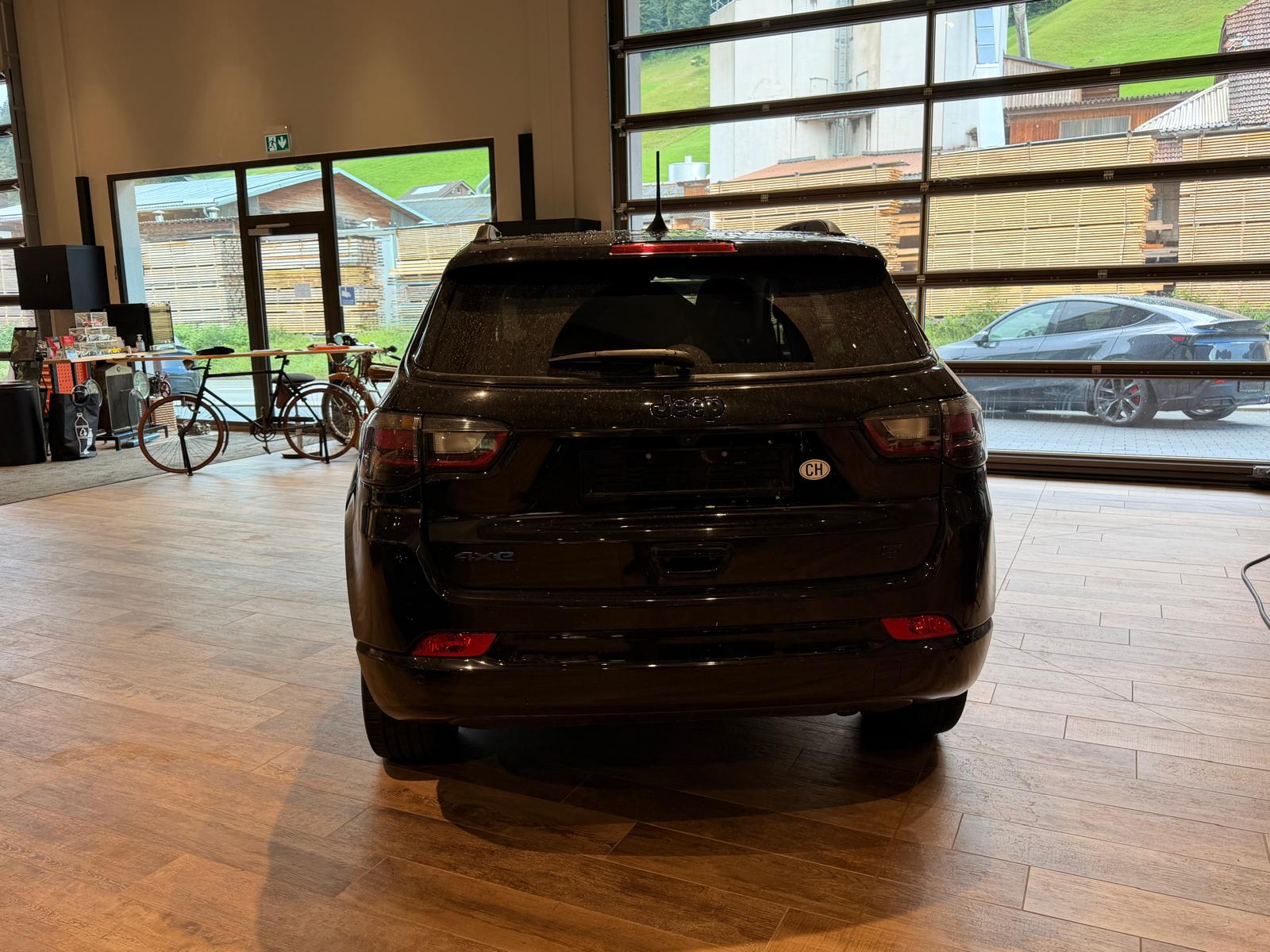 JEEP Compass 1.3 T PHEV Night Eagle AWD-showroom-element-2