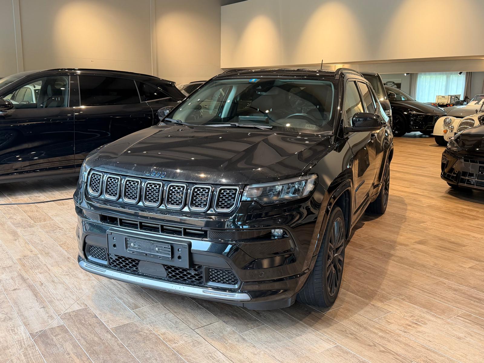 JEEP Compass 1.3 T PHEV Night Eagle AWD-showroom-element-1