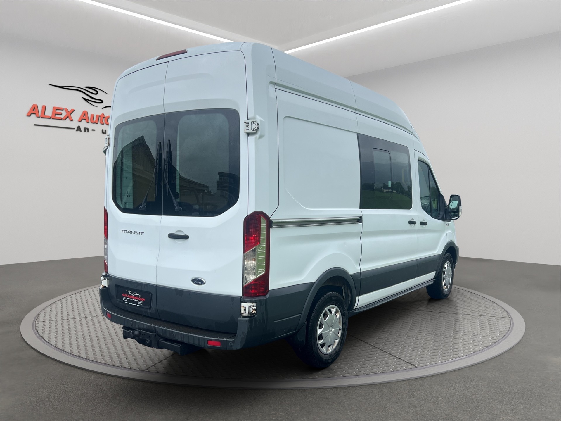 FORD Transit Van 350 L2H3 Ambiente 4WD-image-6