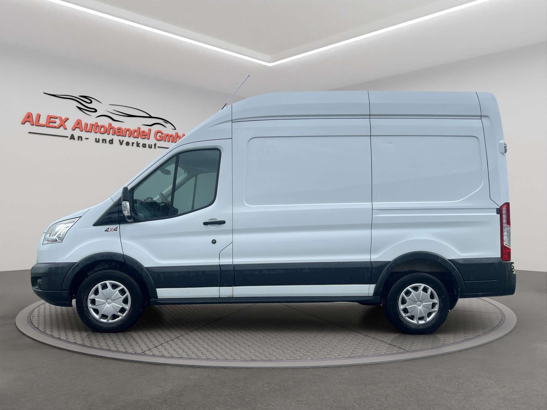 FORD Transit Van 350 L2H3 Ambiente 4WD-image-2