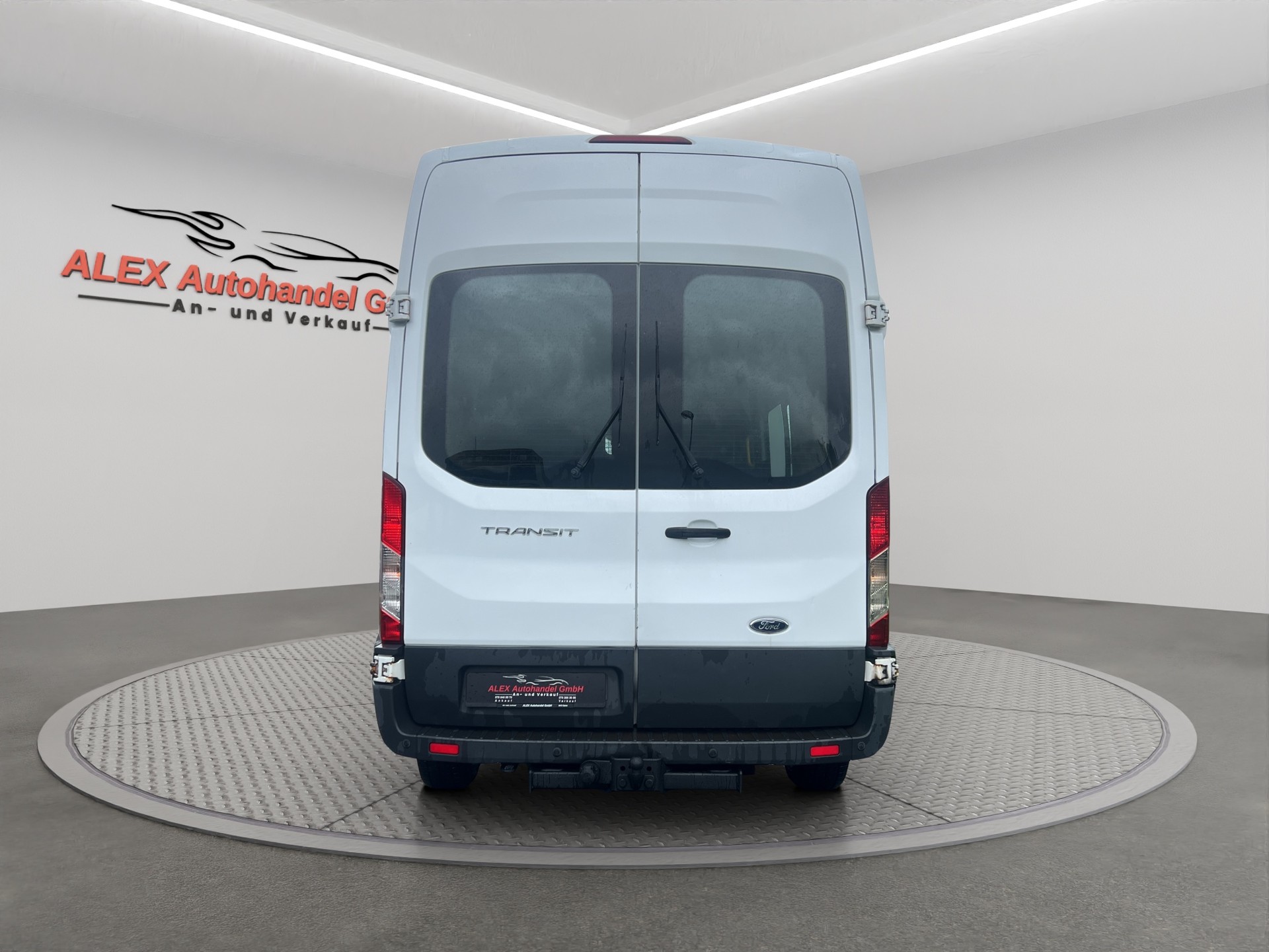 FORD Transit Van 350 L2H3 Ambiente 4WD-image-4