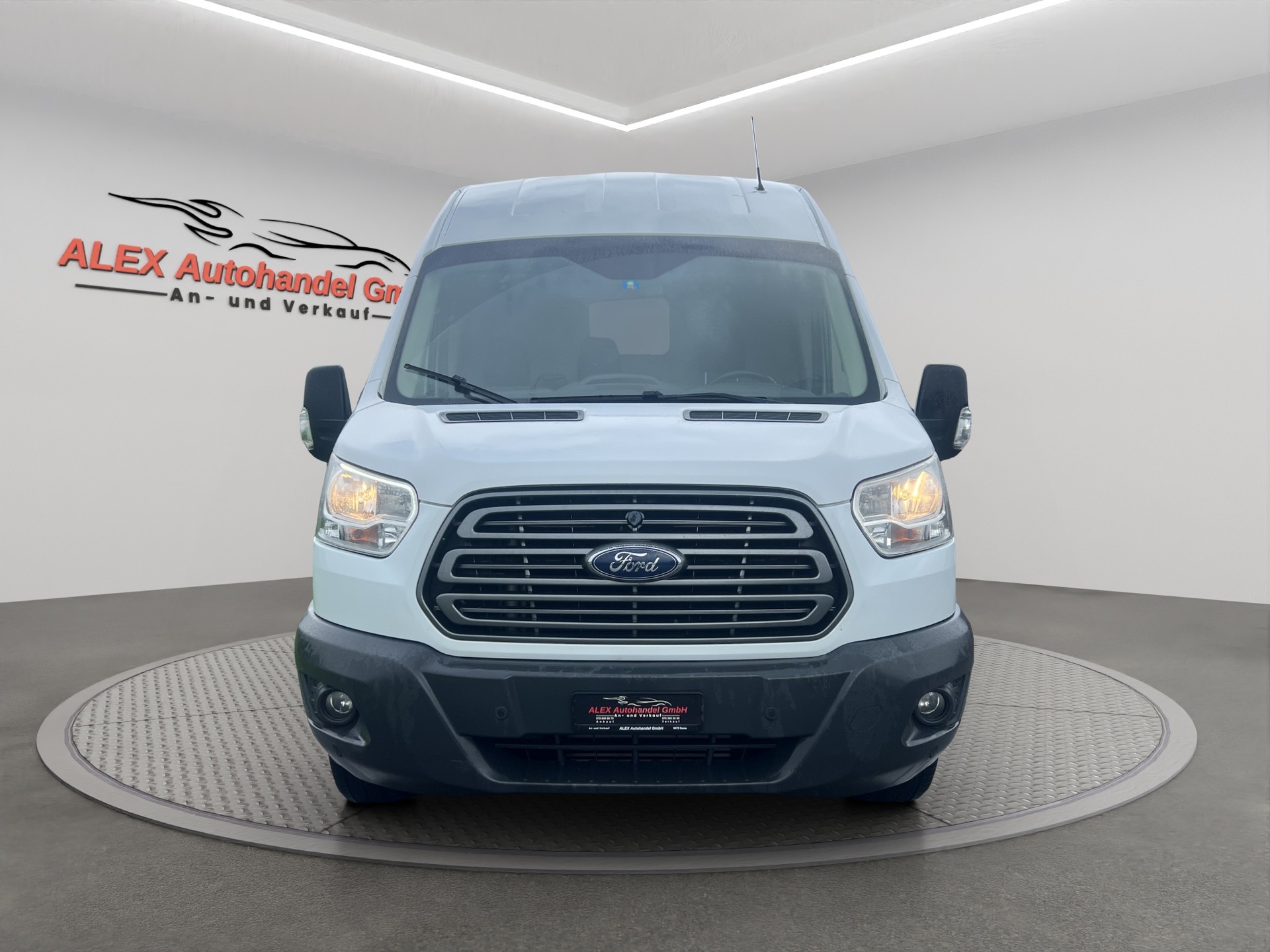 FORD Transit Van 350 L2H3 Ambiente 4WD-image-1
