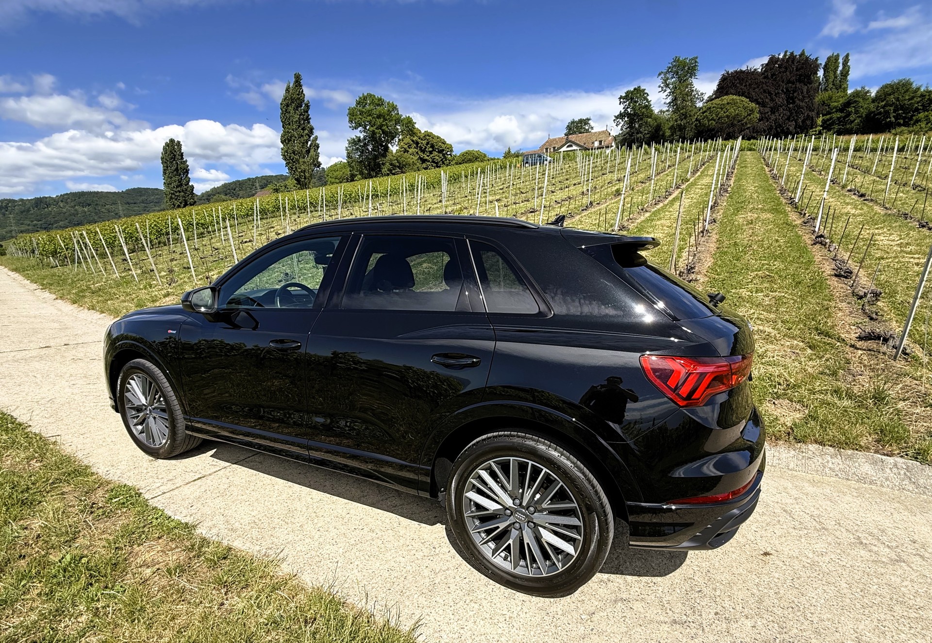 AUDI Q3 45 TFSI S line quattro S-tronic-showroom-element-3