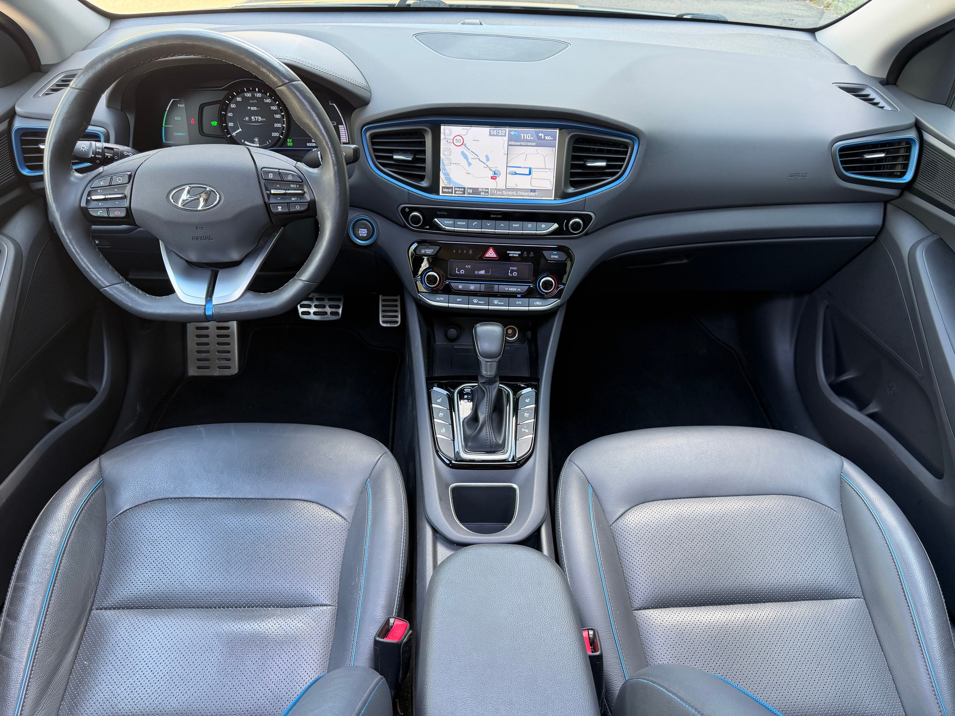 HYUNDAI Ioniq 1.6 GDi HEV Launch Plus DCT-image-14