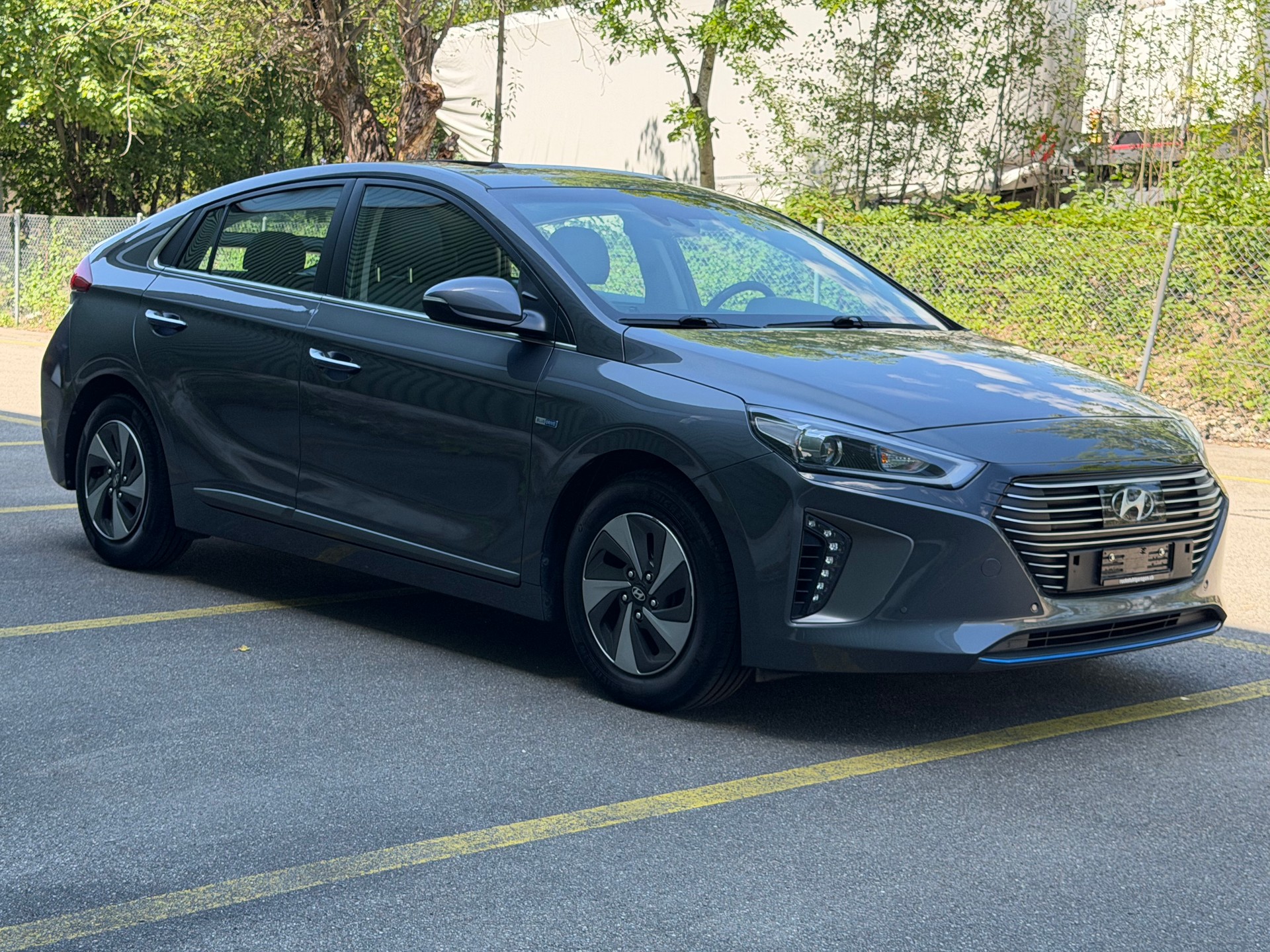 HYUNDAI Ioniq 1.6 GDi HEV Launch Plus DCT-showroom-element-2