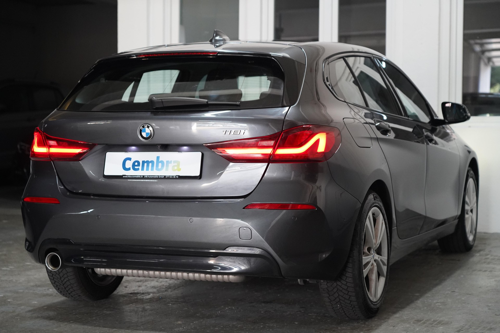 BMW 118i Steptronic-image-7