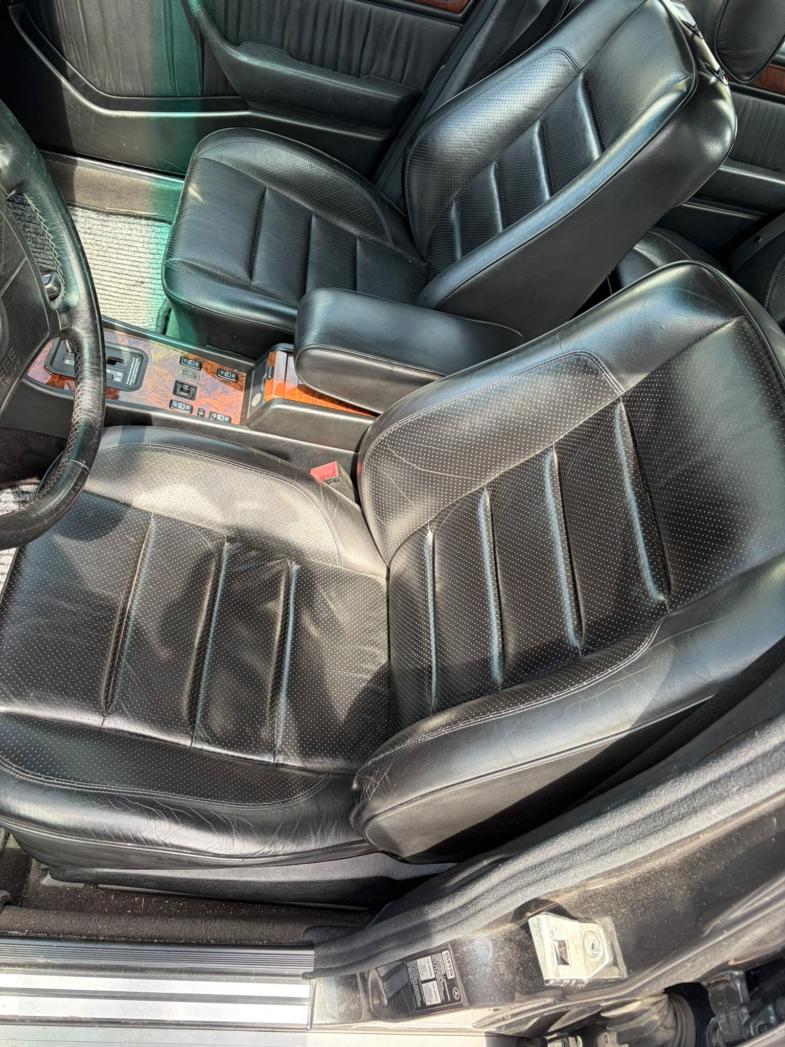 MERCEDES-BENZ E 300 24-image-10