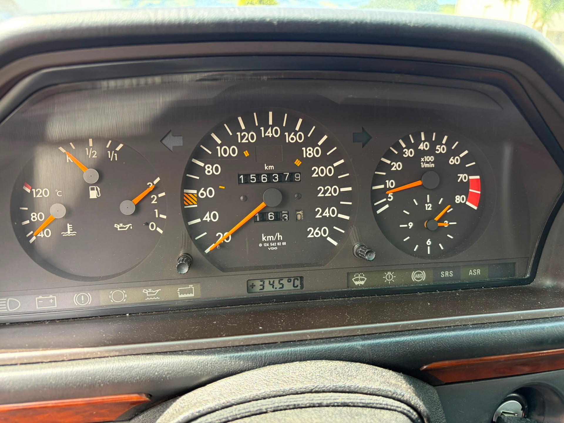 MERCEDES-BENZ E 300 24-image-6