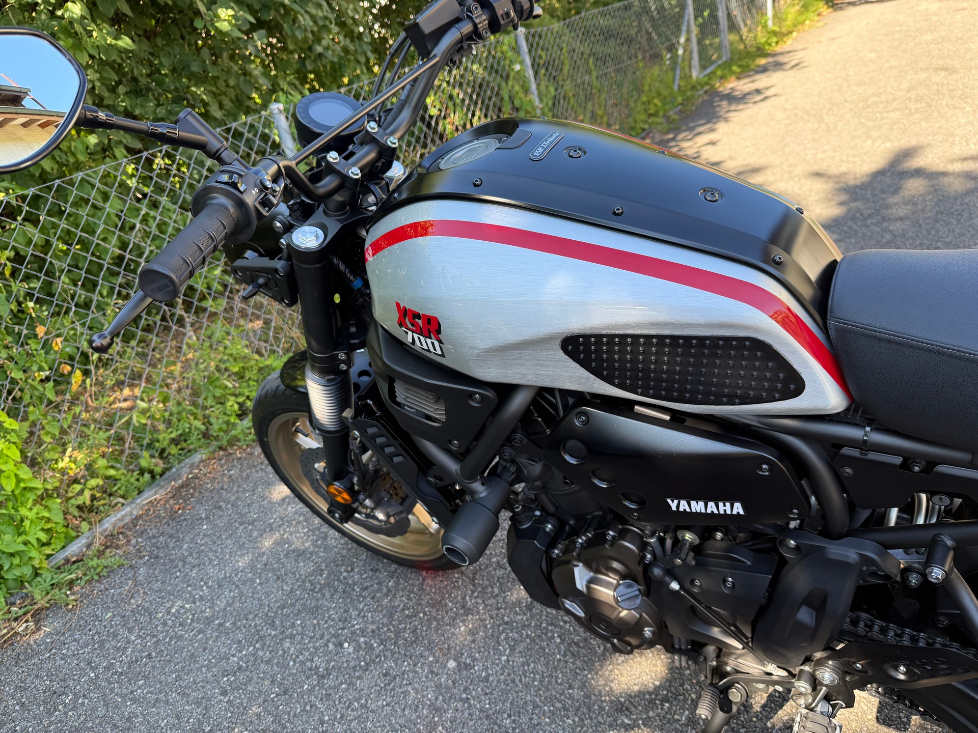 YAMAHA XSR 700 XTribute (35kW)-image-9