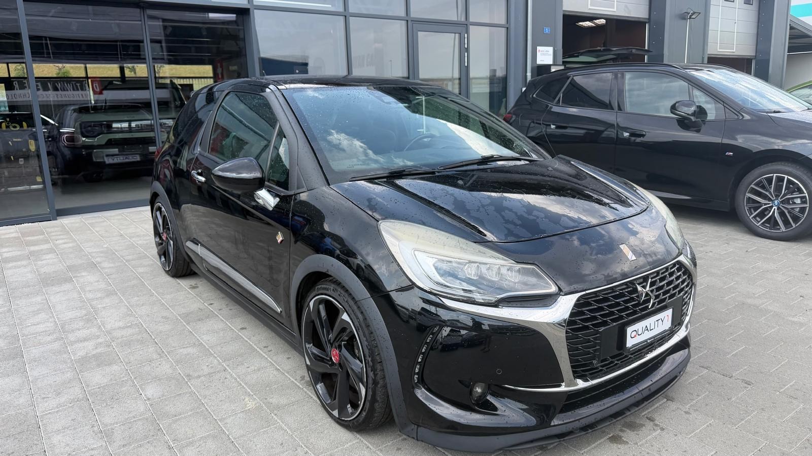 DS AUTOMOBILES DS 3 1.6 THP Performance Black Spezial-image-10