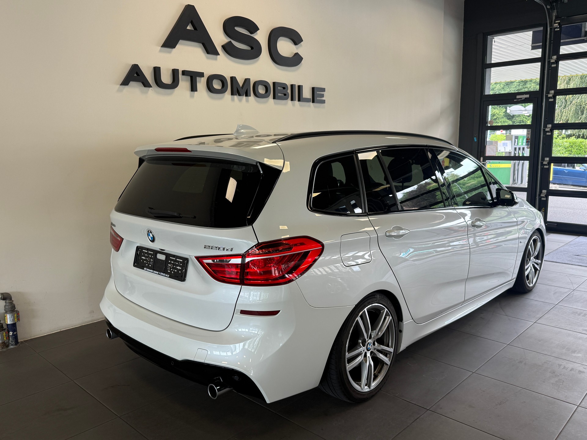BMW 220d xDrive Gran Tourer M Sport Steptronic-showroom-element-2