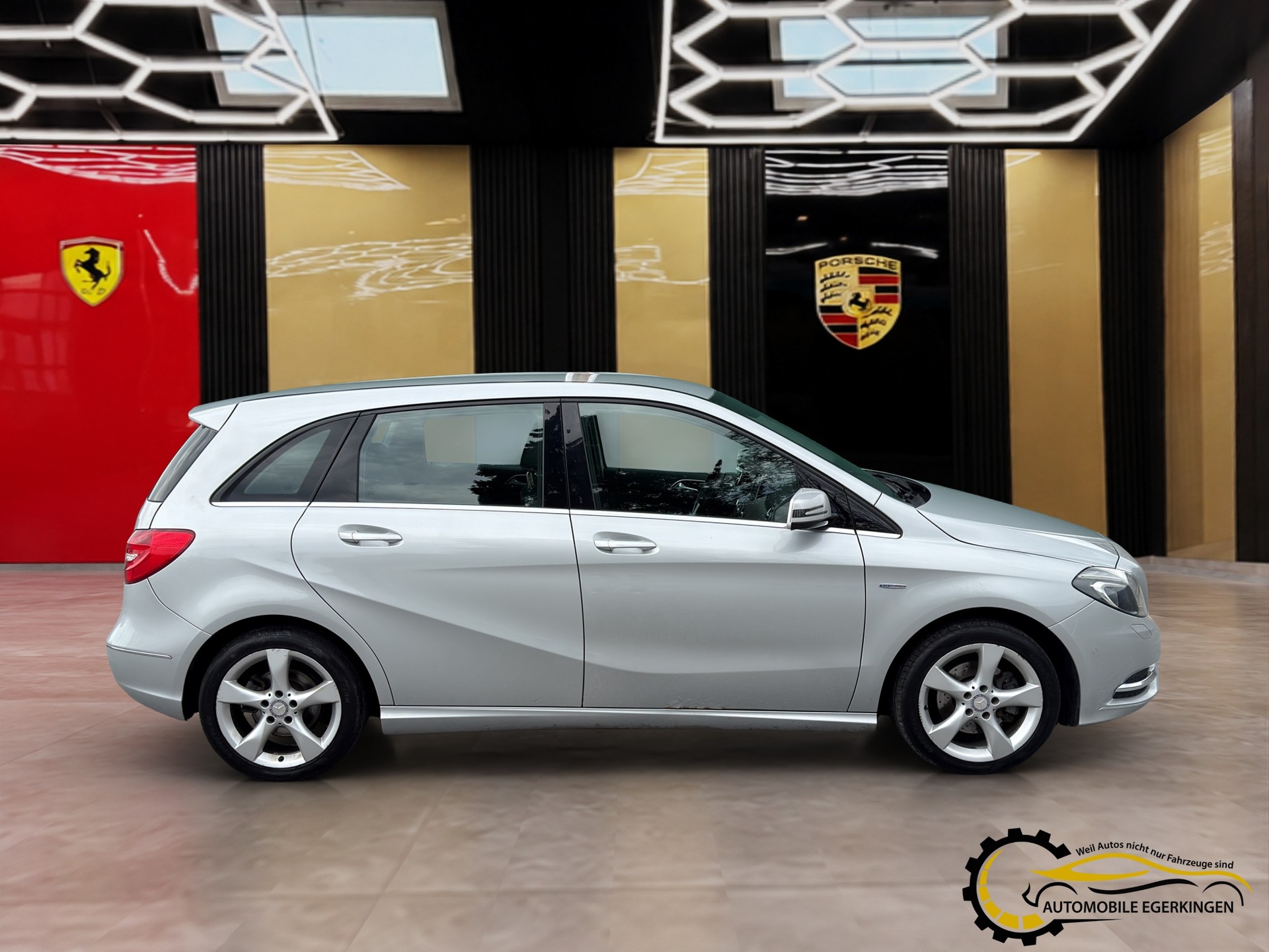 MERCEDES-BENZ B 180 CDI BlueEF-showroom-element-3