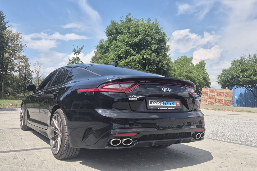 KIA Stinger 3.3 T-GDi GT Automat AWD-image-5