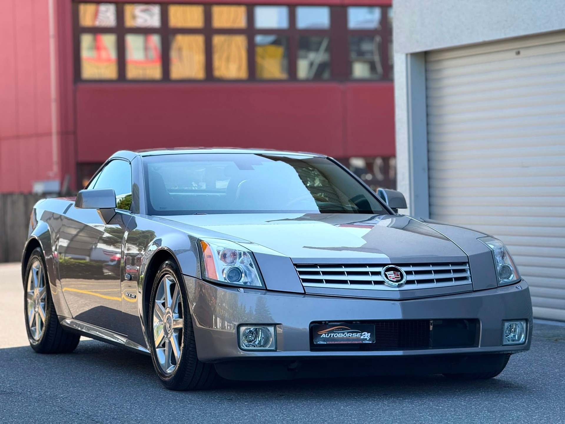 CADILLAC XLR 4.6 V8-showroom-element-1