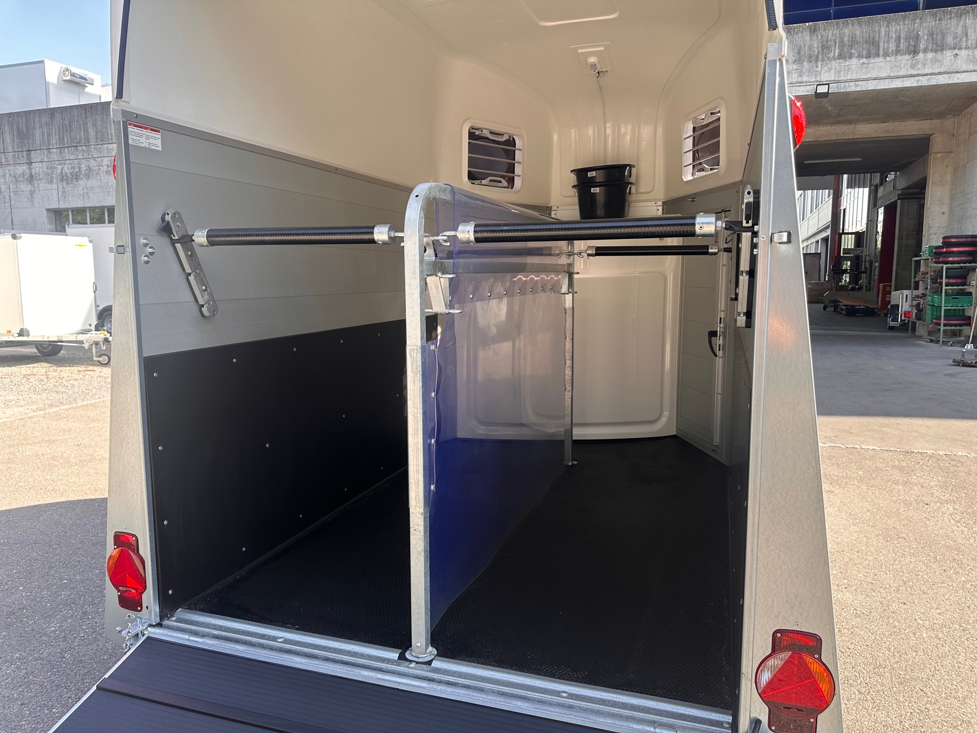 HUMBAUR Equitos Alu Plus 2400-image-14