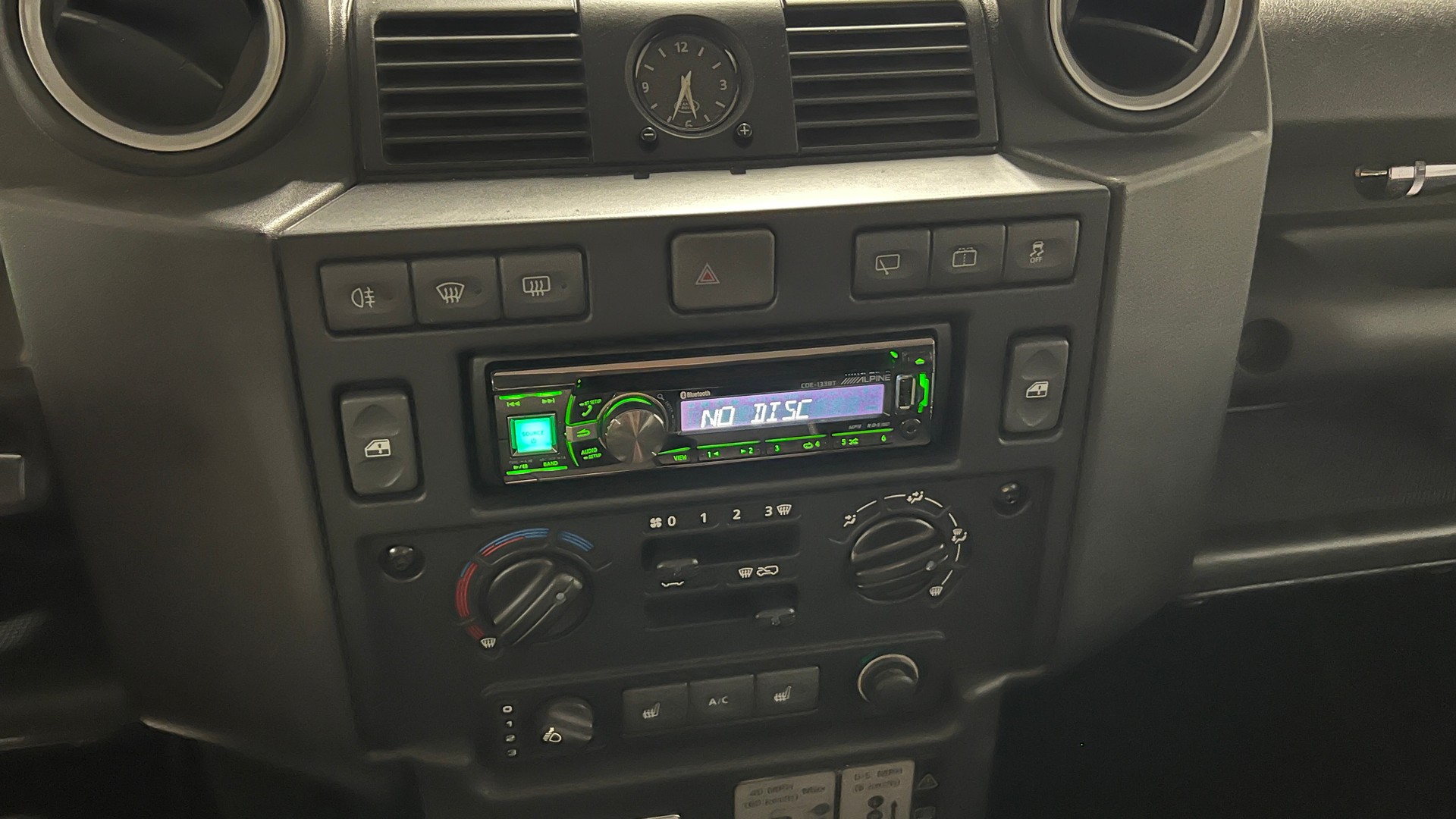 LAND ROVER 2.2 TD4 SW SE-image-10