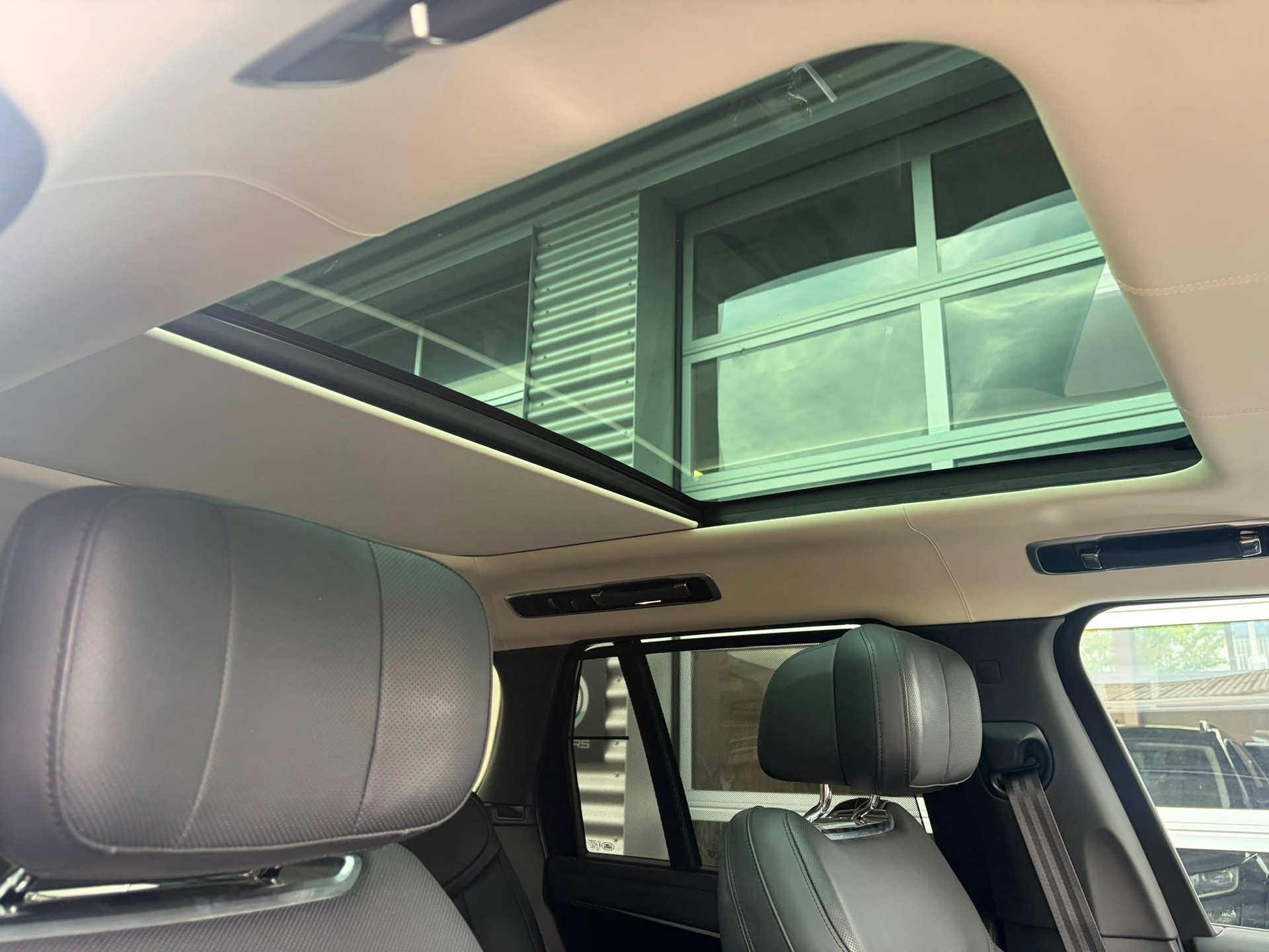 LAND ROVER Range Rover P530 4.4 V8 Autobiography Automatic-image-10
