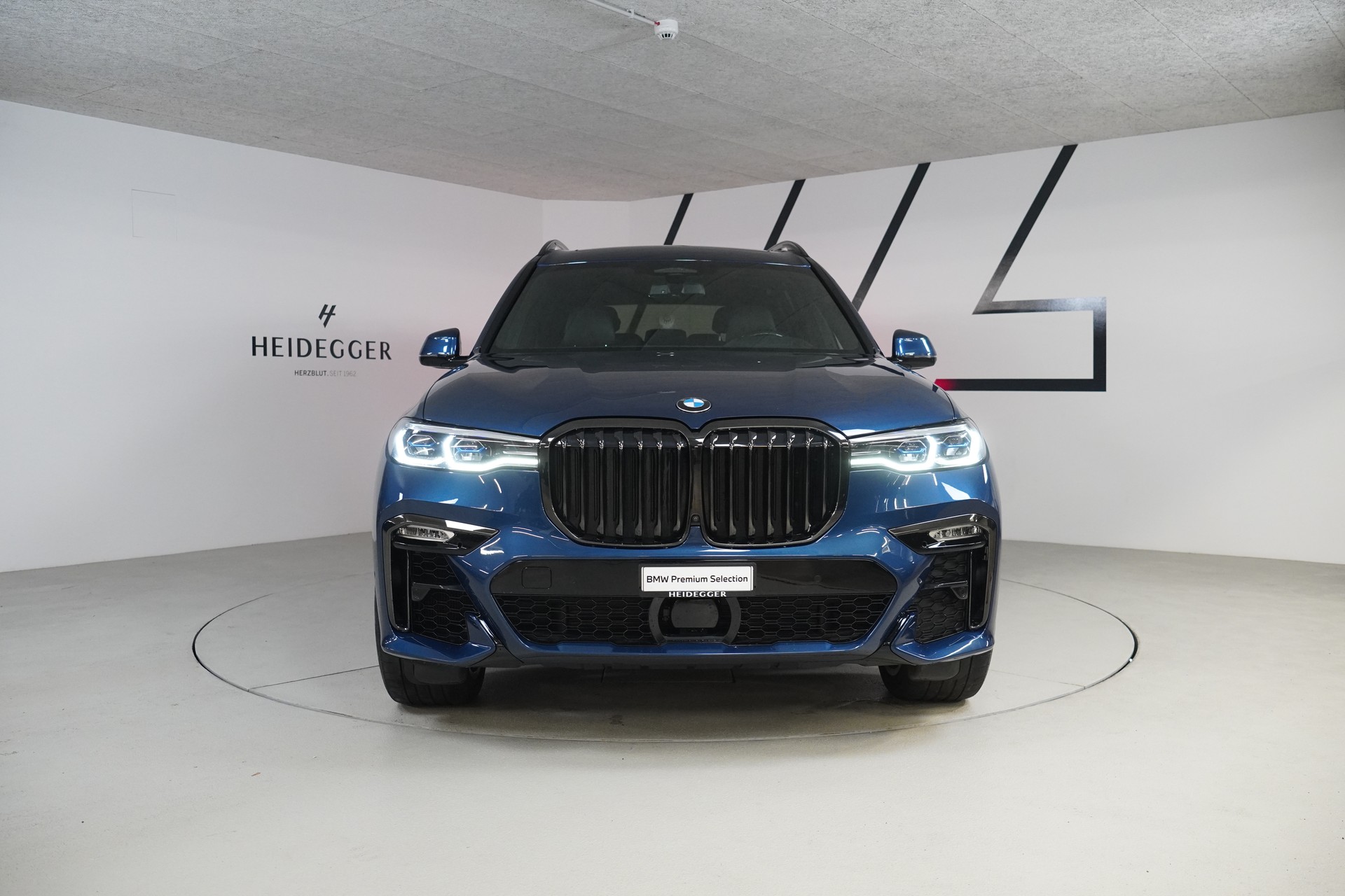 BMW X7 xDrive 48V 40d Steptronic-showroom-element-1