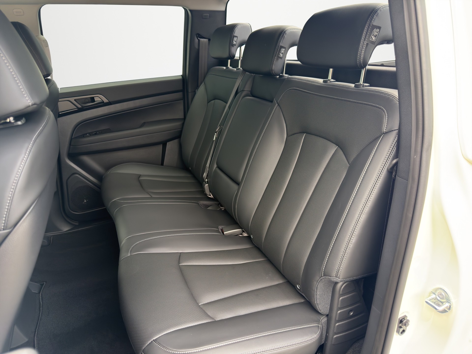 KGM-SsangYong Grand Musso 2.2 e-XDI Titanium-image-7