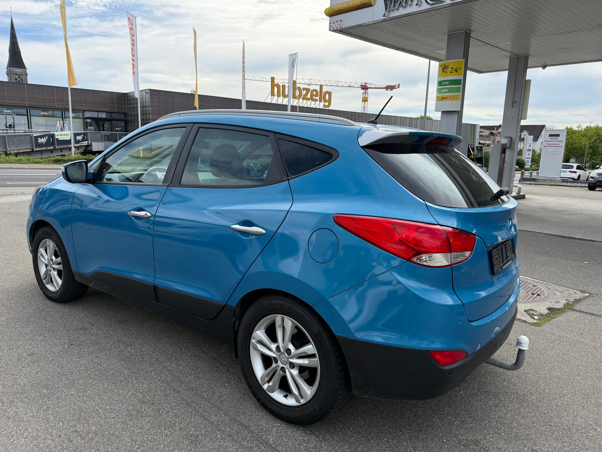 HYUNDAI iX 35 2.0 CRDi Style 4WD Automatic-image-4