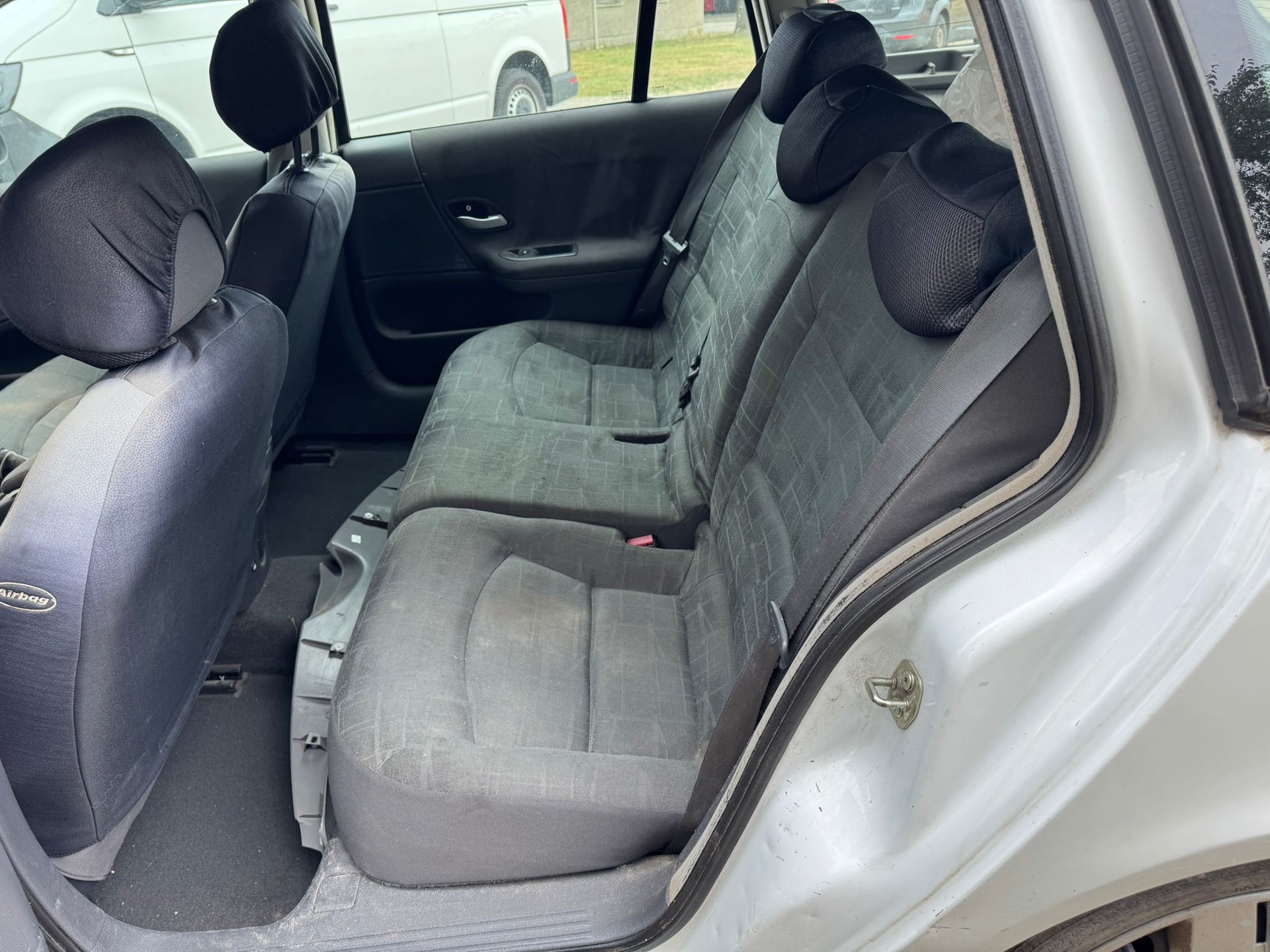 RENAULT Laguna Grandtour 1.8 16V Expression-image-13