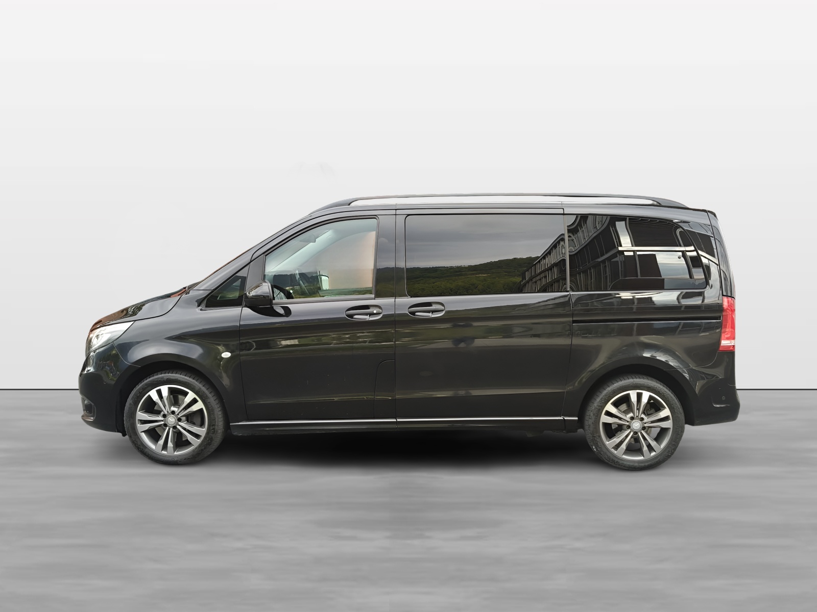 MERCEDES-BENZ Vito 124 CDI Select Tourer 4Matic 9G-Tronic | 8-Plätzer-showroom-element-1