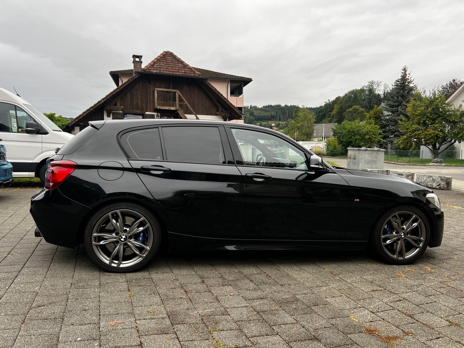 BMW M135i xDrive-image-1