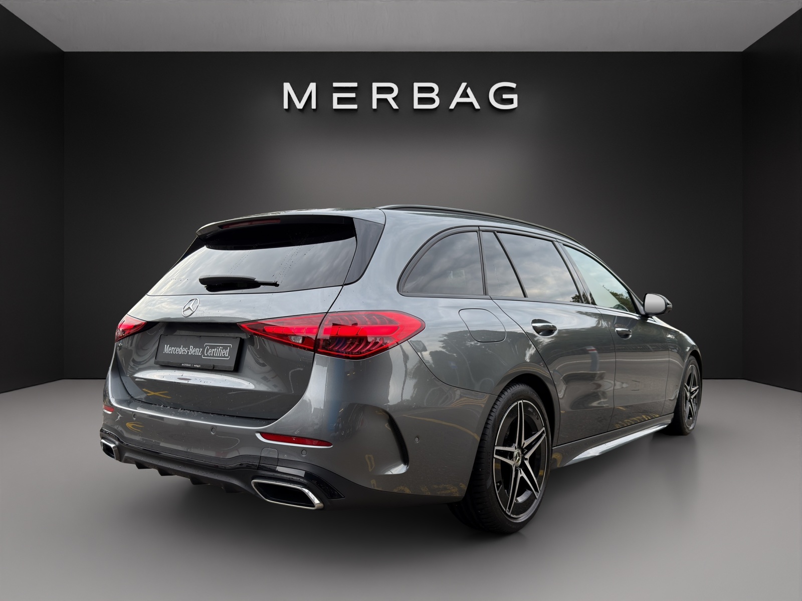 MERCEDES-BENZ C 220 d T 4Matic AMG Line-image-2