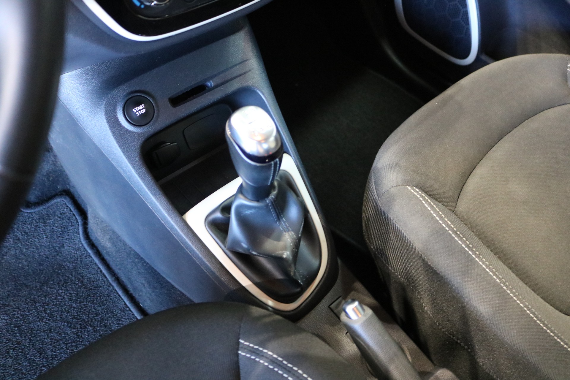 RENAULT Captur 0.9 12V Zen-image-39