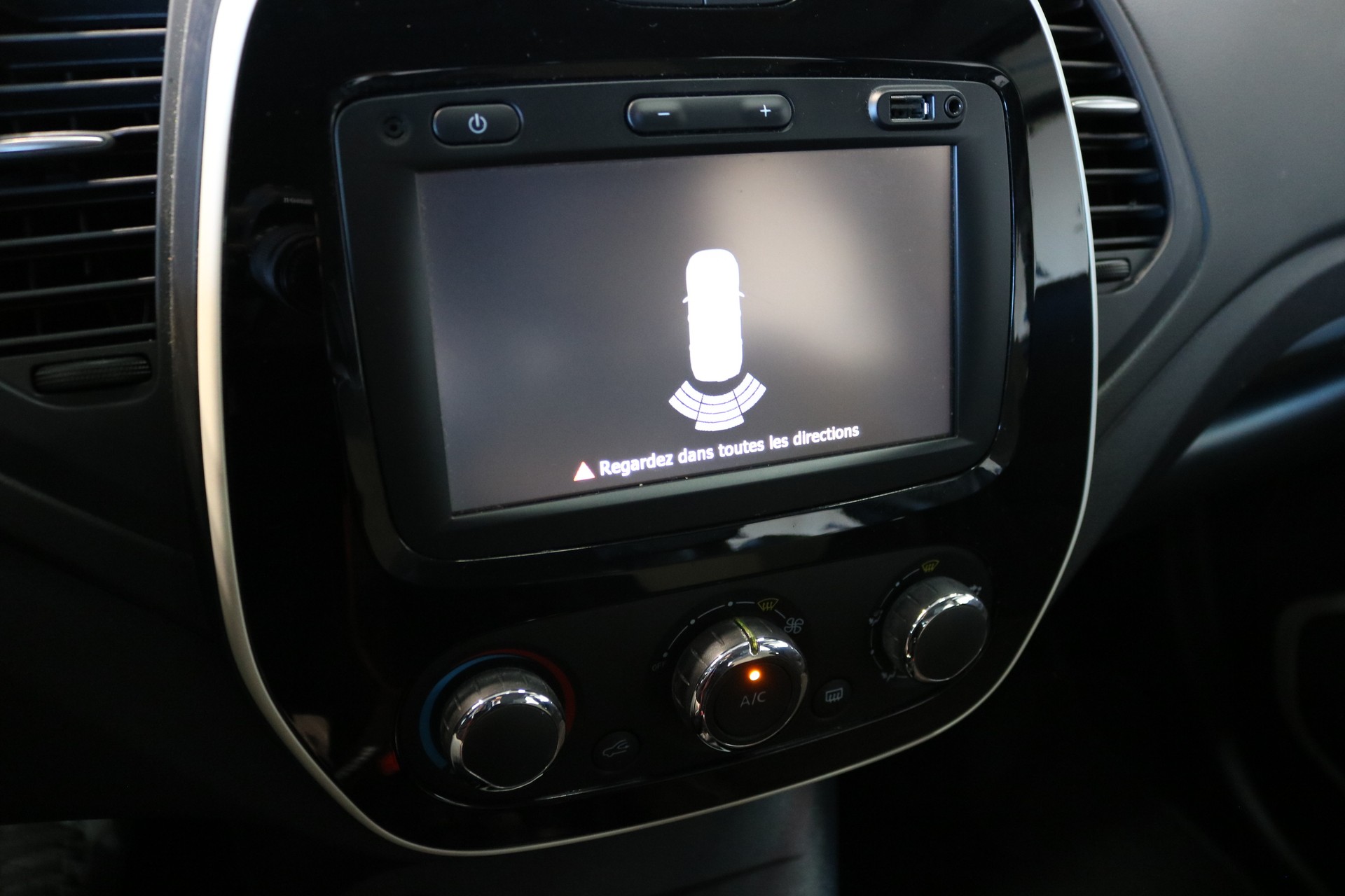 RENAULT Captur 0.9 12V Zen-image-42